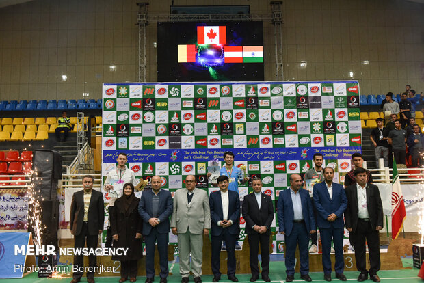 اختتام بطولة كأس فجر الدولي لمبارات كرة الريشة في شيراز