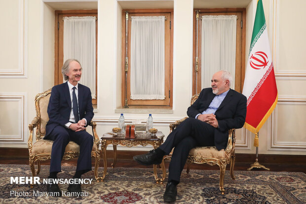 Zarif, Pedersen meet inTehran