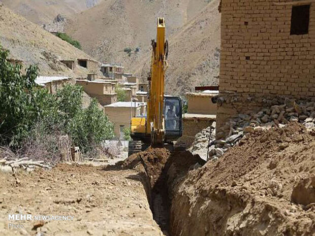 همه روستاهای کردستان تا شهریور ۱۴۰۲ از گاز طبیعی بهره مند می شوند