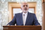 Zarif to Trump: “Time to abandon your delusions”