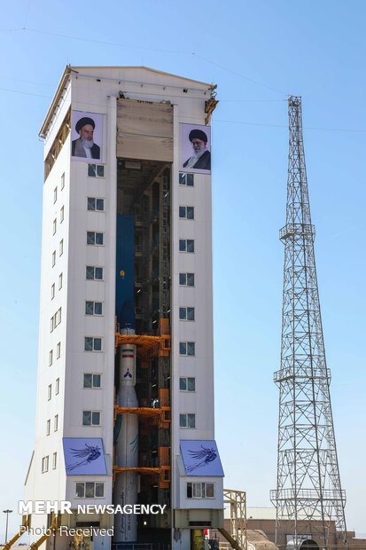 Launching Zafar with Simorgh satellite carrier