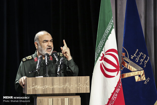 Fingers on trigger to defend Iran: IRGC cmdr.