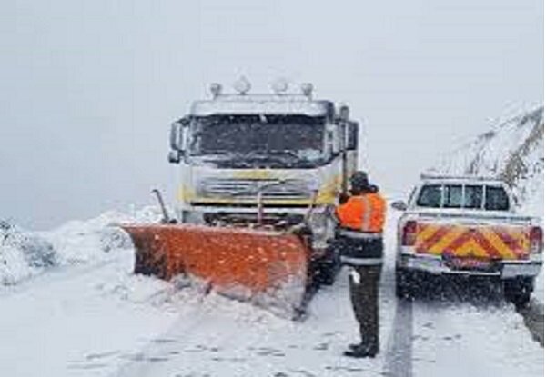 راه ارتباطی ۴۰ روستای آذربایجان شرقی بر اثر بارش برف مسدود است