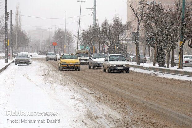 Heavy snow, freezing weather prompts closure of schools in Ardebil Prov.
