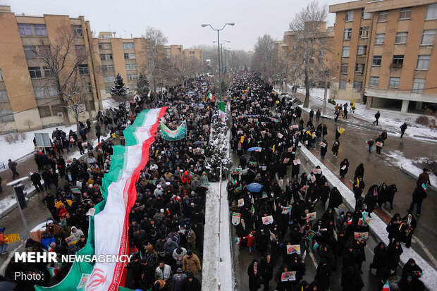 راهپیمایی باشکوه ۲۲بهمن در همدان