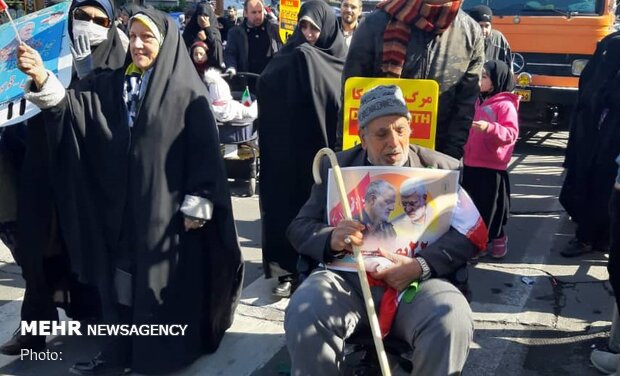 تصاویر ارسالی «مخاطبان مهر» از راهپیمایی ۲۲ بهمن