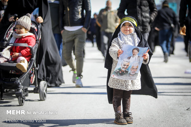 Tahran'daki 11 Şubat yürüyüşlerinden fotoğraflar