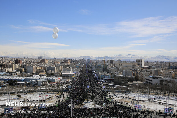 راهپیمایی باشکوه ۲۲ بهمن - برج آزادی