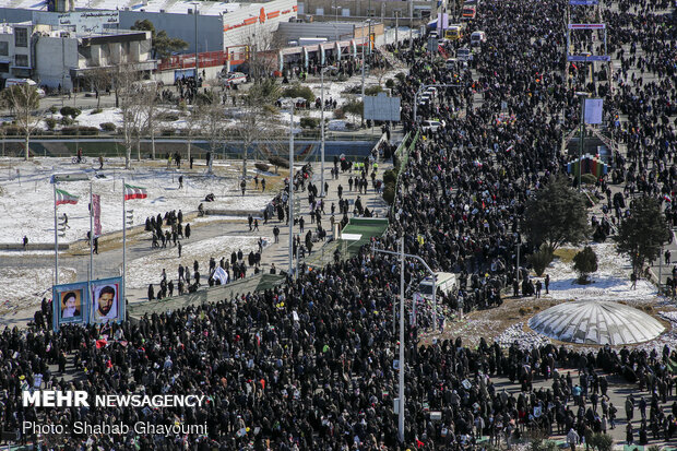 راهپیمایی باشکوه ۲۲ بهمن - برج آزادی