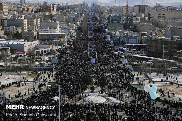 راهپیمایی باشکوه ۲۲ بهمن - برج آزادی