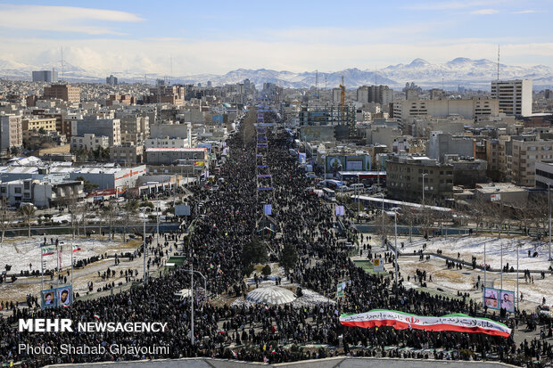 راهپیمایی باشکوه ۲۲ بهمن - برج آزادی