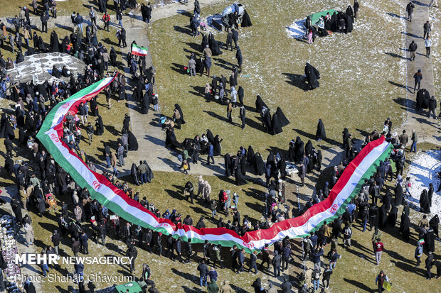 راهپیمایی باشکوه ۲۲ بهمن - برج آزادی