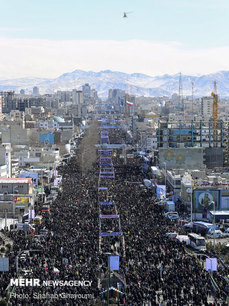 راهپیمایی باشکوه ۲۲ بهمن - برج آزادی