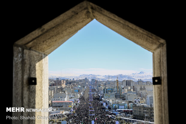 راهپیمایی باشکوه ۲۲ بهمن - برج آزادی