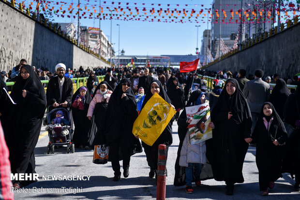 Tehraners mark 41st victory anniversary of Islamic Revolution