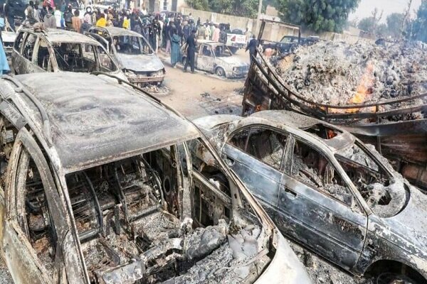 شبه نظامیان در نیجریه مردم را سوزاندند