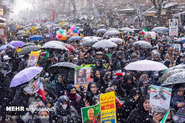 ارومیہ  میں انقلاب اسلامی کی سالگرہ کی مناسبت سے عظيم الشان ریلی