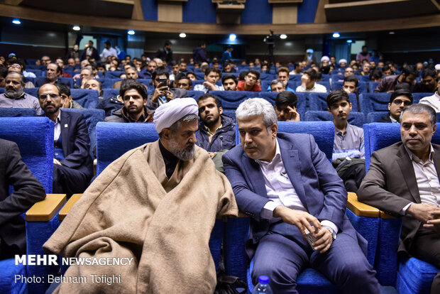 همایش بازگشت مدالهای المپیاد به اهدا کنندگان