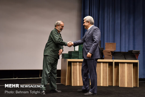 همایش بازگشت مدالهای المپیاد به اهدا کنندگان