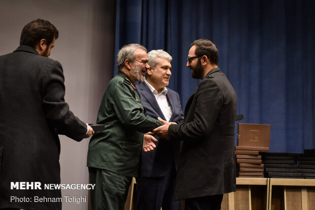 همایش بازگشت مدالهای المپیاد به اهدا کنندگان