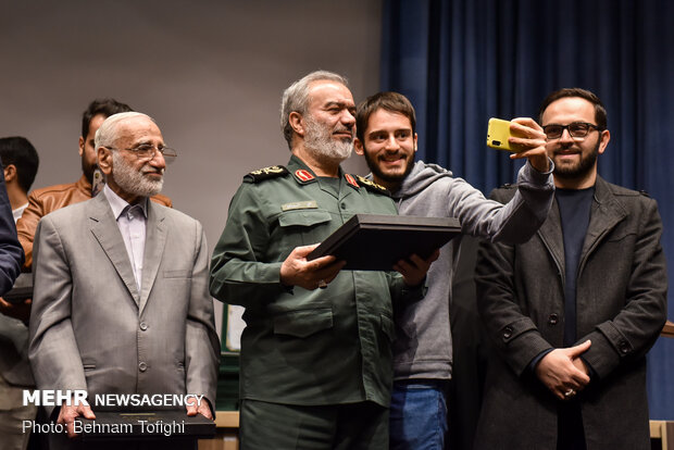 همایش بازگشت مدالهای المپیاد به اهدا کنندگان