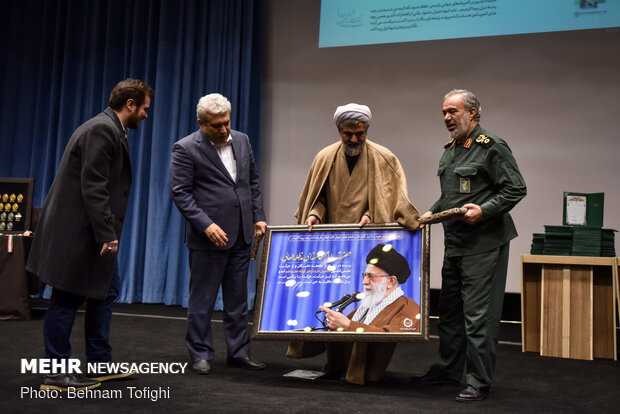 همایش بازگشت مدالهای المپیاد به اهدا کنندگان