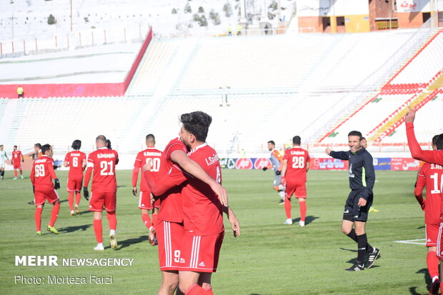 تراکتور برابر تیم فوتبال نود ارومیه به پیروزی رسید 