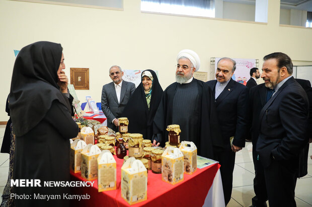 ایرانی خواتین کا صدر کی موجودگی میں اجلاس