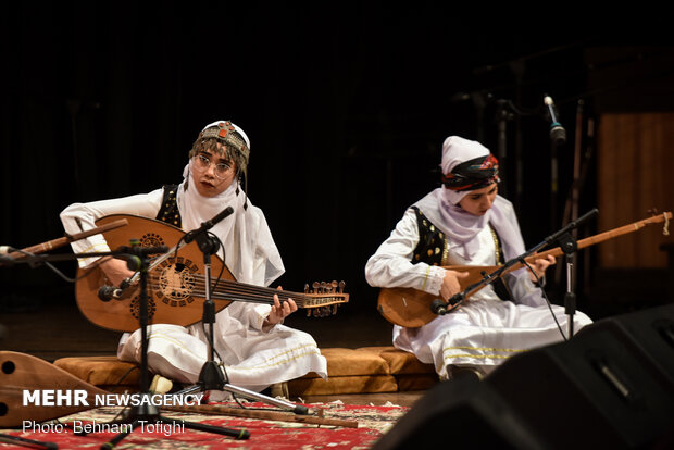 Local music band performs at Fajr Intl. Music Festival