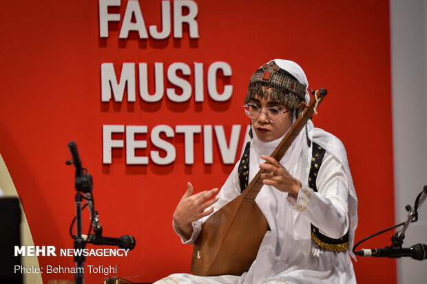 Local music band performs at Fajr Intl. Music Festival