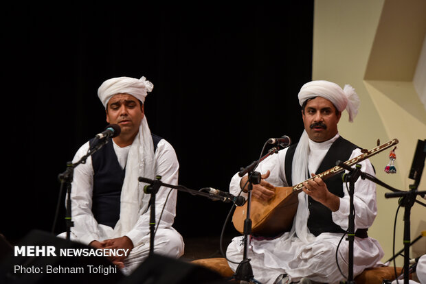 Local music band performs at Fajr Intl. Music Festival