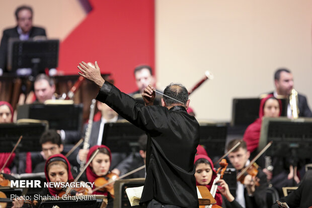 Tehran Symphony Orchestra performs at 35th Fajr Music Festival