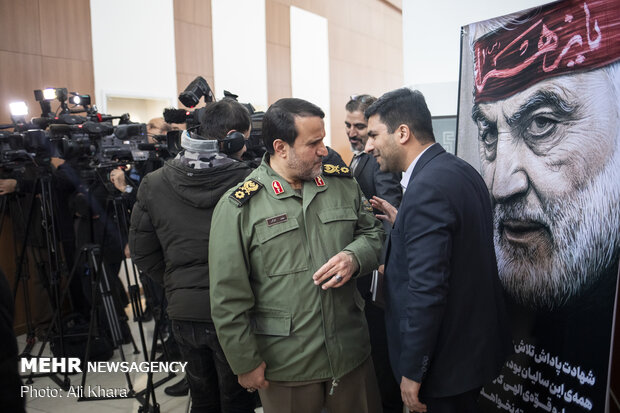 سردار کارگر در حاشیه هشتمین جلسه هیئت امنای بنیاد حفظ آثار و نشر ارزش‌های دفاع مقدس