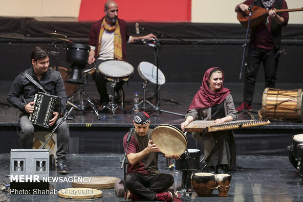 کنسرت گروه «رستاک» در پنجمین روز جشنواره موسیقی فجر