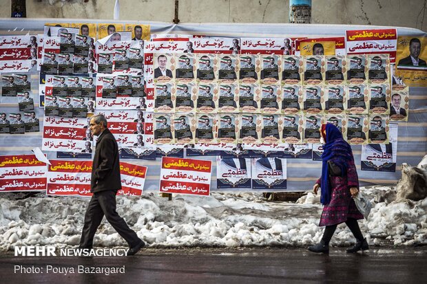 İran seçimlere hazırlanıyor