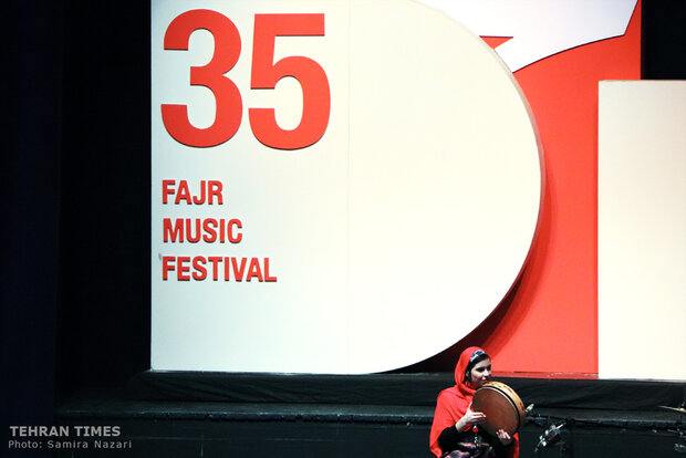 Rastak performs hits at Fajr festival