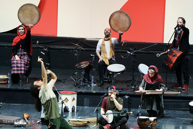 Rastak performs hits at Fajr festival