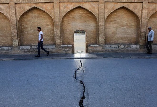 انکار فرونشست بناهای تاریخی اصفهان توجیه سهل‌ انگاری است