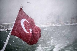 تدمير سفينة تركية في ميناء طرابلس البحري على يد قوات حفتر