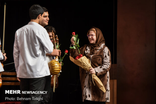 اجرای برگزیدگان جشنواره نوای خرم در جشنواره موسیقی فجر