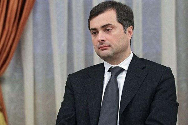 Putin, Rusya Devlet Başkan Yardımcısı Surkov’u görevden aldı