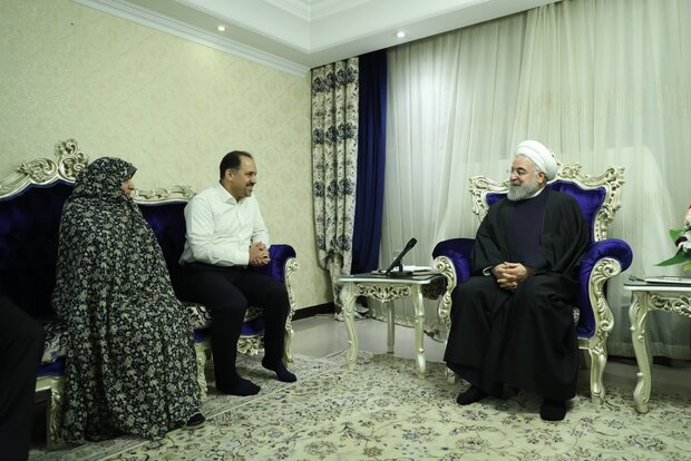 روحانی: مردم ایران در برابر توطئه دشمنان ایستادگی می‌کنند