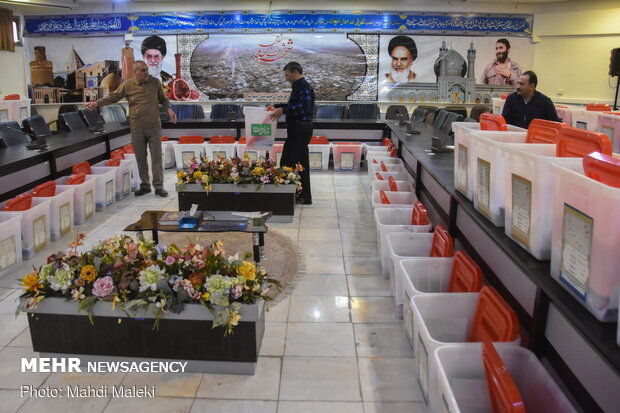 Preparing ballot boxes for parl. elections