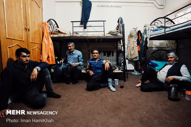 یک‌ روز برفی با راهداران پرتلاش