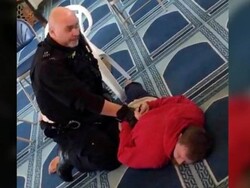 لندن میں ایک مسجد میں موذن پر چاقو سے حملہ