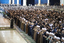 تہران میں نماز جمعہ اور انتخابات میں عوام کی بھر پور شرکت