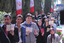 VIDEO: Massive turnout of Iranian people in parliamentary polls