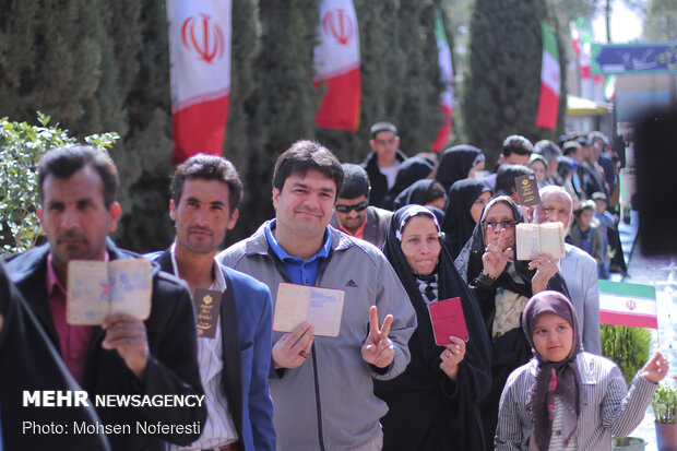 VIDEO: Massive turnout of Iranian people in parliamentary polls 