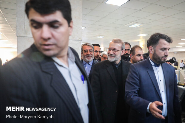 بازدید رئیس مجلس شورای اسلامی از ستاد انتخابات کشور
