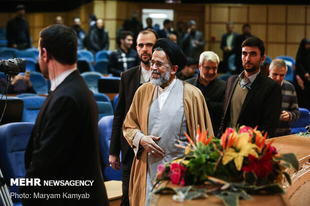 بازدید رئیس دفتر رهبر انقلاب و وزیر اطلاعات از ستاد انتخابات کشور